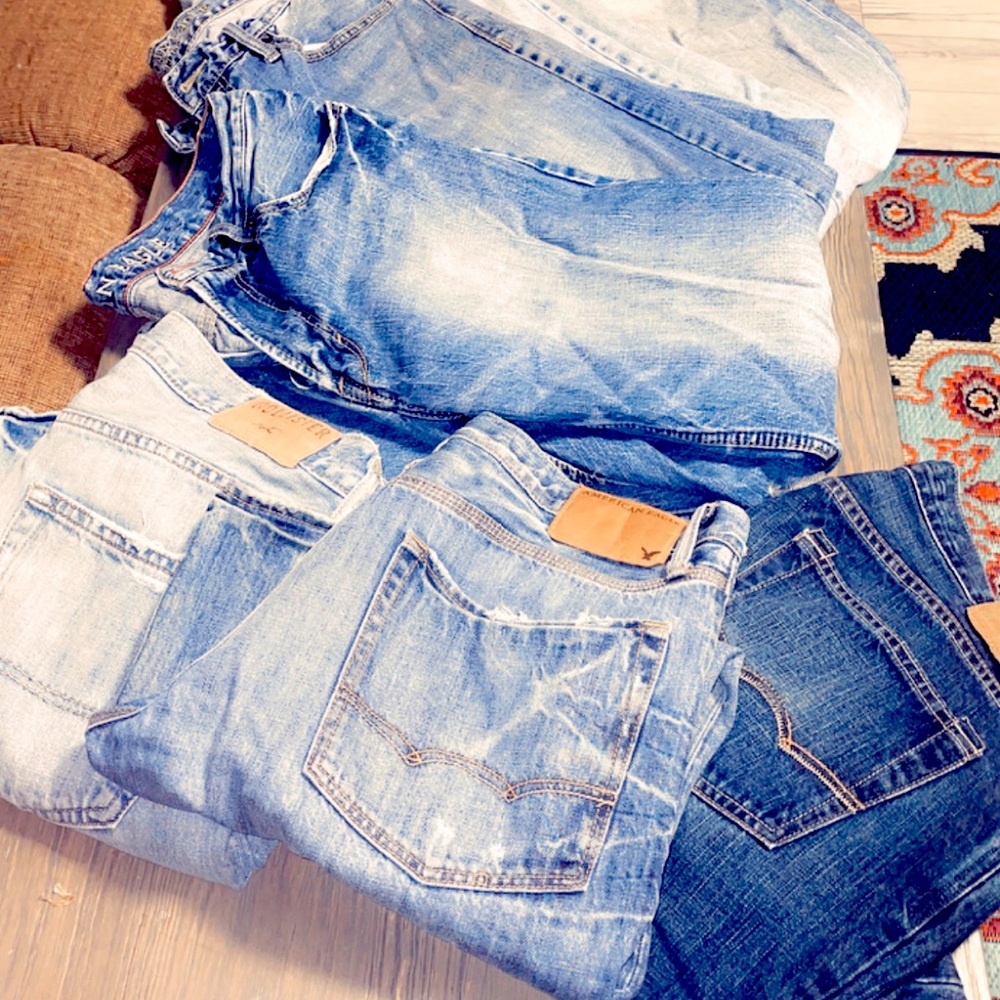 6 American eagle jeans! 1 hollister! 70 for all